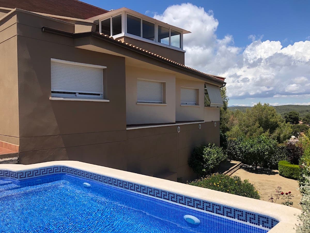 Vivienda unifamiliar con piscina y vistas naturales en Tarragona